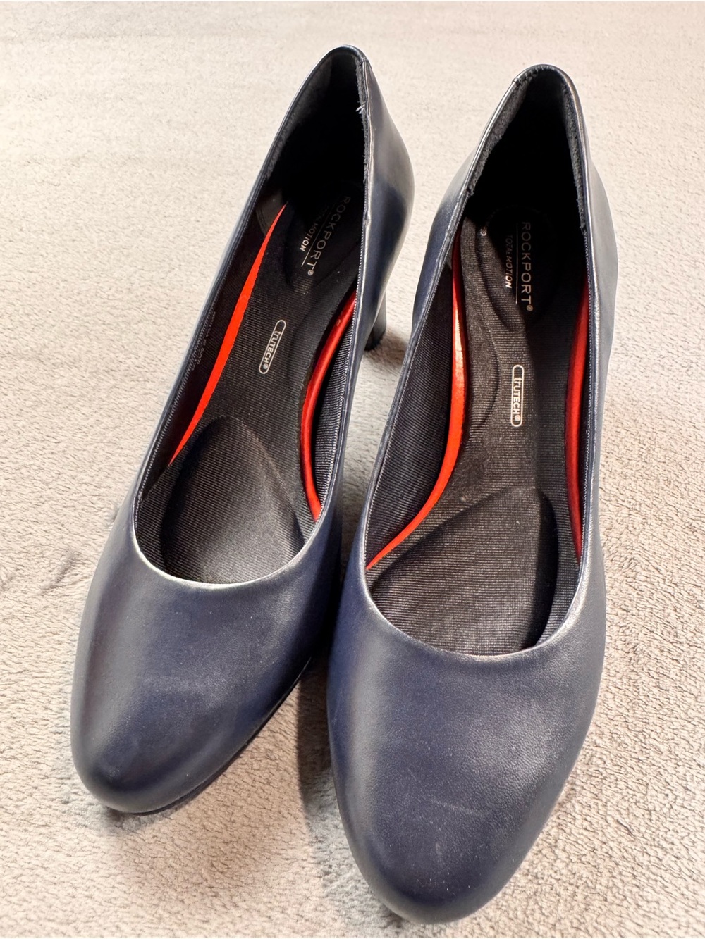 Rockport Leah Navy Leather Mid-Heel Pumps - Picture 10 of 11